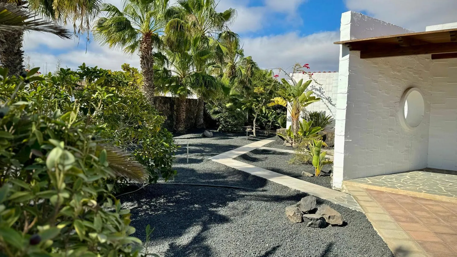 Luxury Villa Away From The Crowds - Casa Montana Parque Holandes 0*,  西班牙